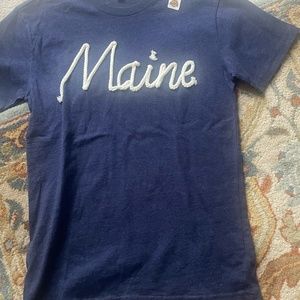 Maine shirt with stitching